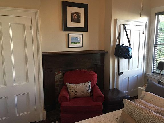 2nd image of 707 Barnard St APT 3