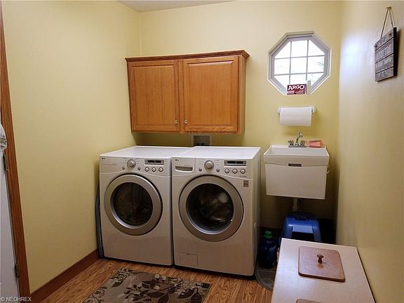 5th image of 4903 Lynn Pl