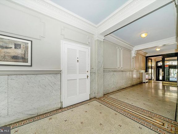 3rd image of 1852 Columbia Rd NW APT 101