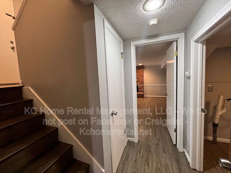 6708 W 71st Ter — Photo 25