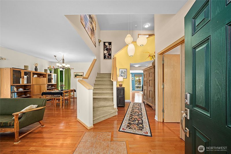 3rd image of 5119 Perry Drive SE