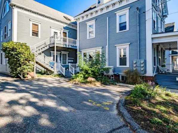 81 Quebec St APT 2, Portland, ME 04101