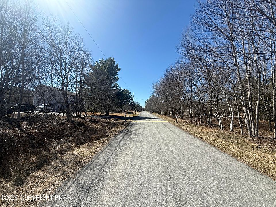 2nd image of 617 Center Dr