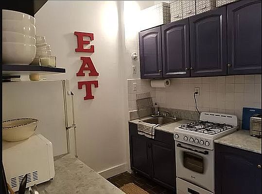 4th image of 30 Hicks St #1A
