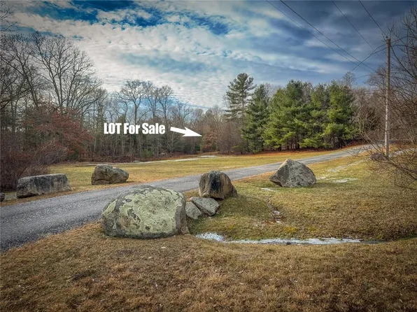 -1B Dawn Ln, North Scituate, RI 02857