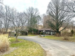 1884 State Route 93, Oak Hill, OH 45656
