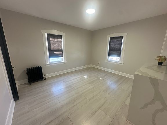5th image of 223 E 6th St Floor 2