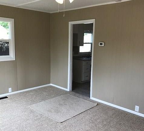 3rd image of 3130 W 21st St