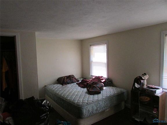 4th image of 1203 N Depot St