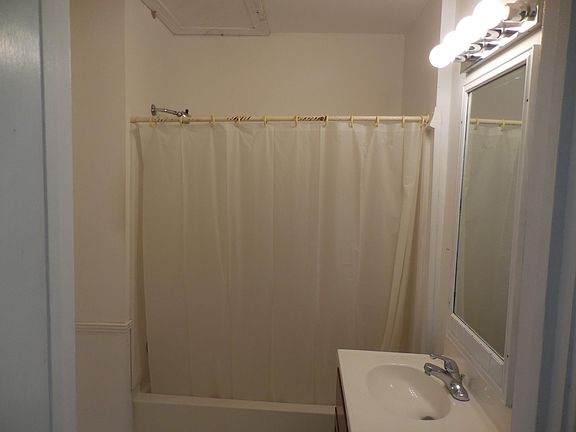 3rd image of 2607 W Grace St #Lb