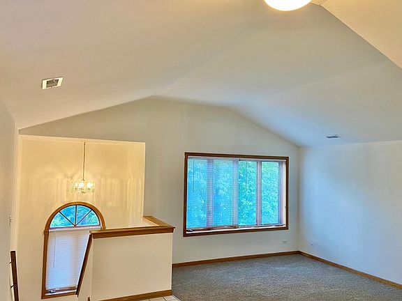5th image of 2708 W 37th Pl #3