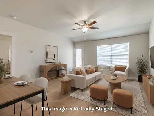 1704 Highland Loop Photo 1