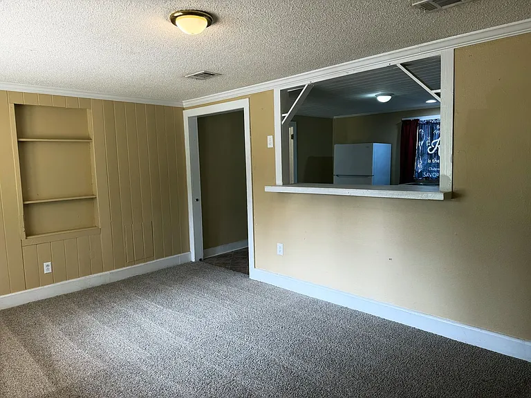 967 Texas Pkwy — Photo 3