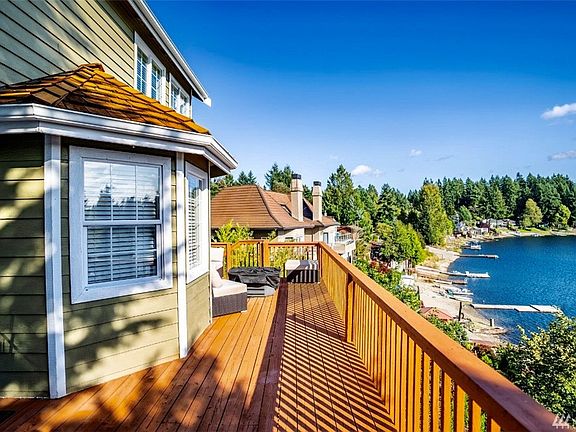 4th image of 32 Lake Louise Dr SW
