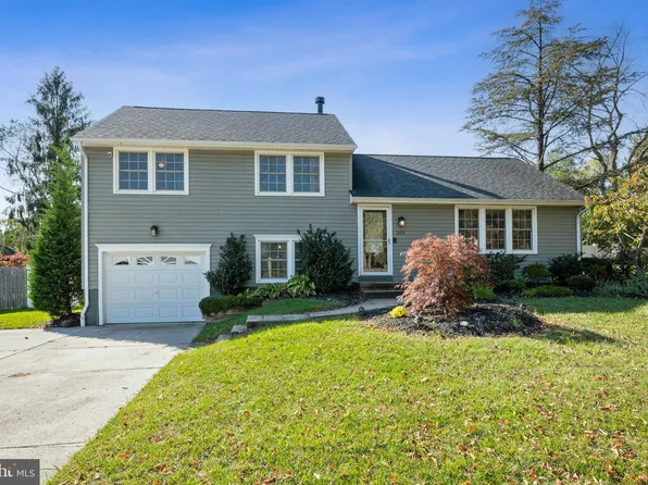 203 Yardley Rd, Delran, NJ 08075