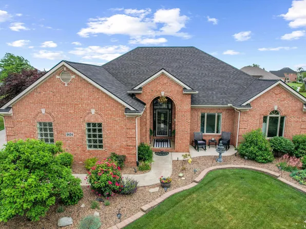 8424 Eagle Pointe Dr, Newport, MI 48166