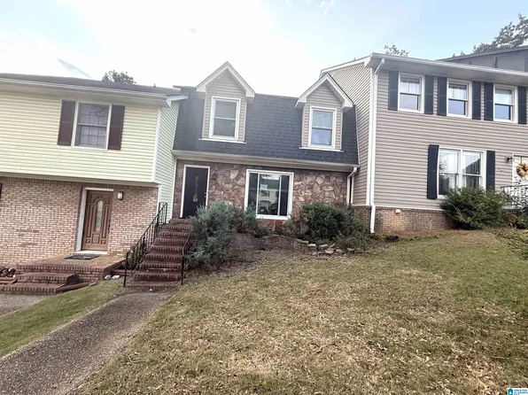 709 Cahaba Manor Dr, Pelham, AL 35124