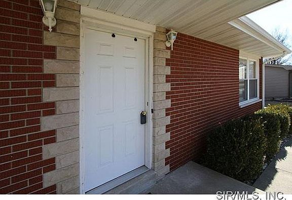 2nd image of 711 Dolphin Dr E