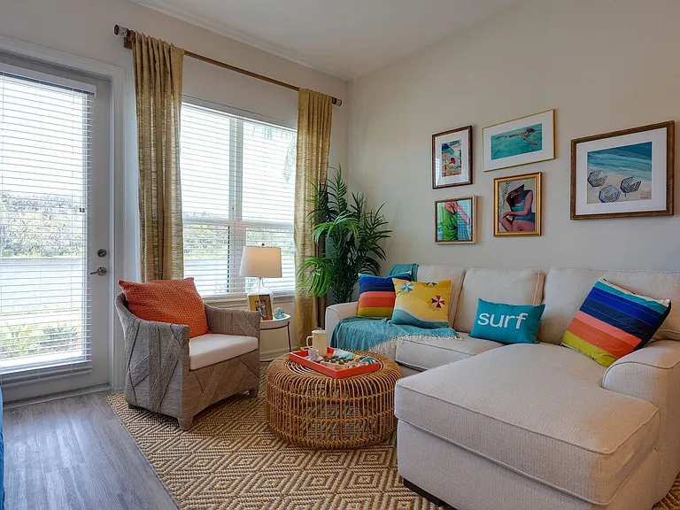 The Reef Apartments — Photo 22
