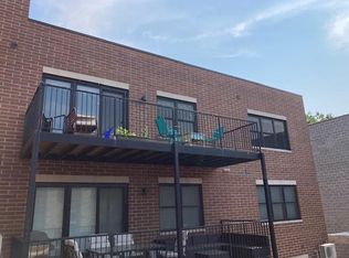 1915 W Irving Park Rd #409, Chicago, IL 60613