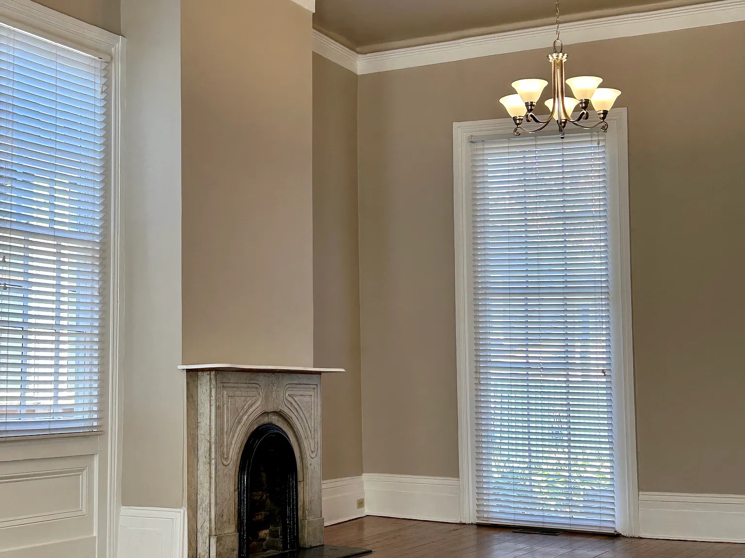 3 bed, 2.5 bath, 2100 sqft, $2,500 — Photo 3