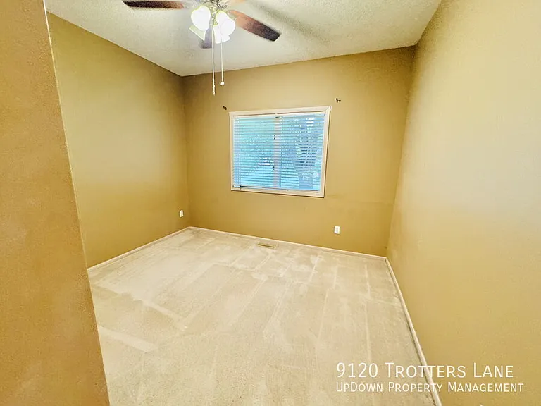 9120 Trotters Ln — Photo 21