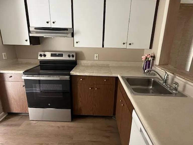 26 S Forest Beach Dr #20 — Photo 6