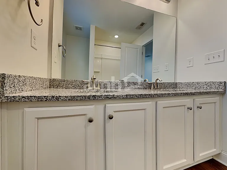 401 Levon Ct — Photo 15