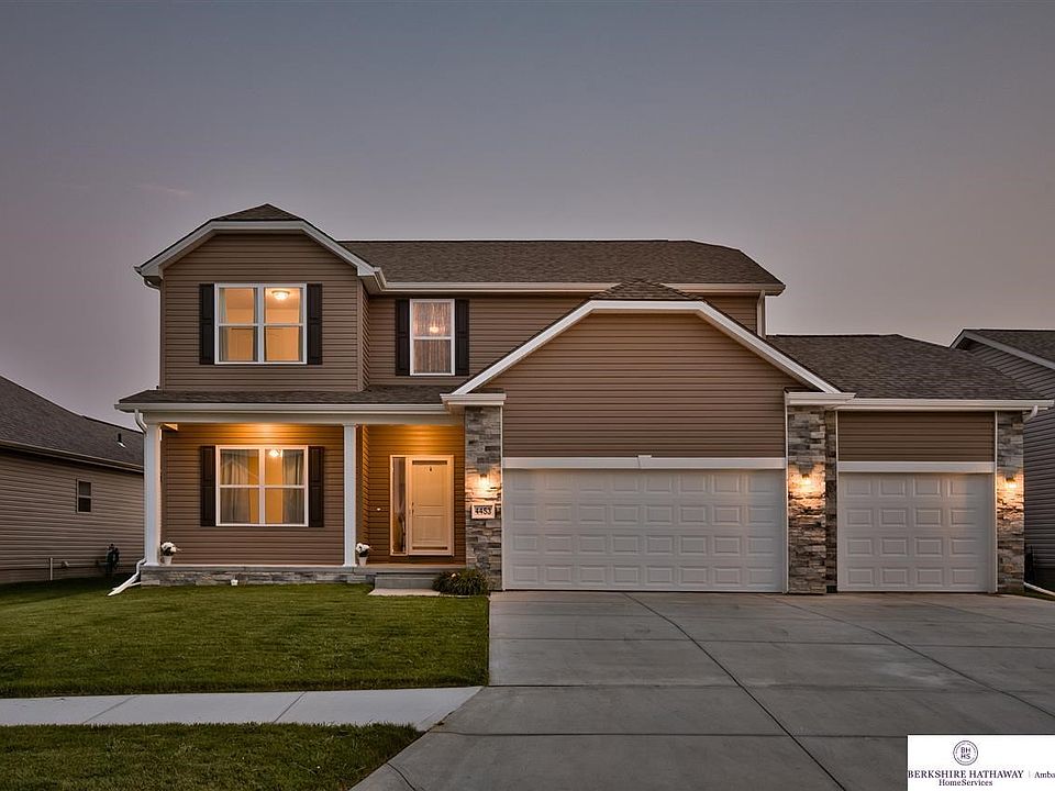 1st image of 4453 Brook Dr
