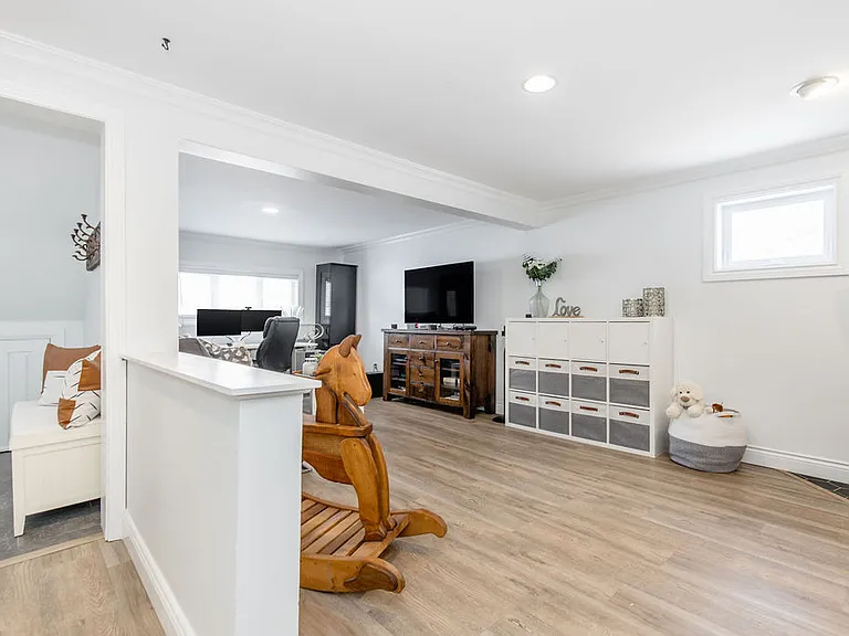 15 Sugarbush Rd — Photo 14