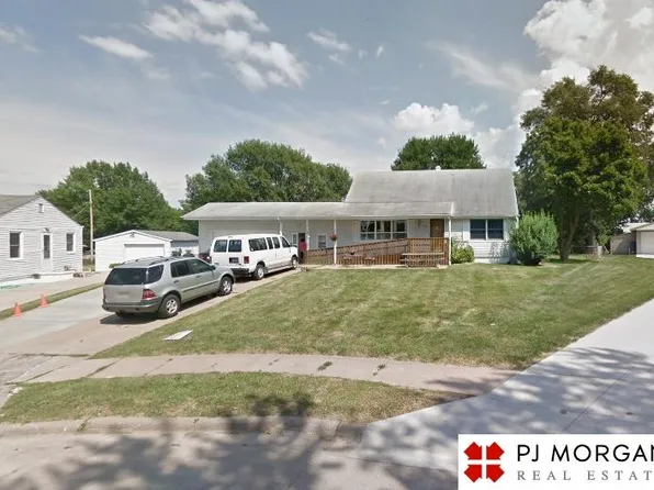 4883 S 51st St, Omaha, NE 68117