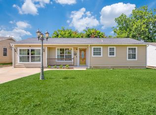 4537 Bridle Wood Dr, Dallas, TX 75211