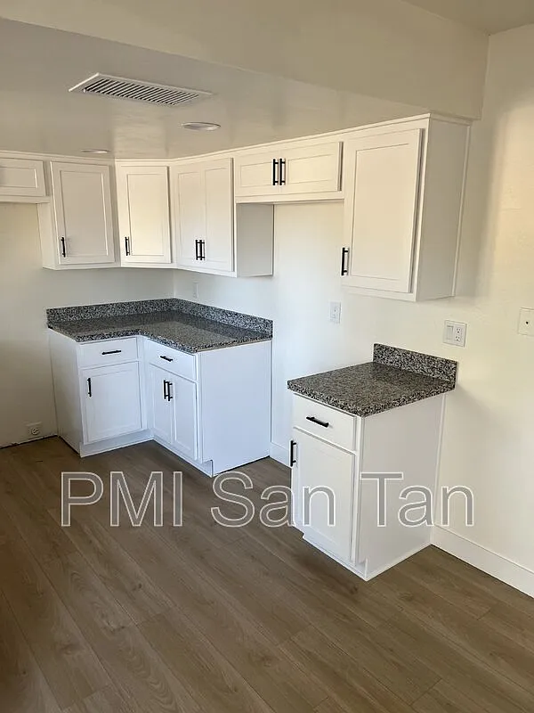 3 bed, 2.0 bath, 1258 sqft, $2,150 — Photo 3
