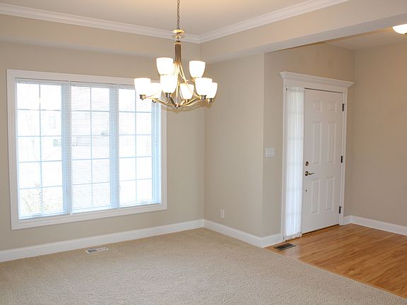 5th image of 4107 Wembley Ave