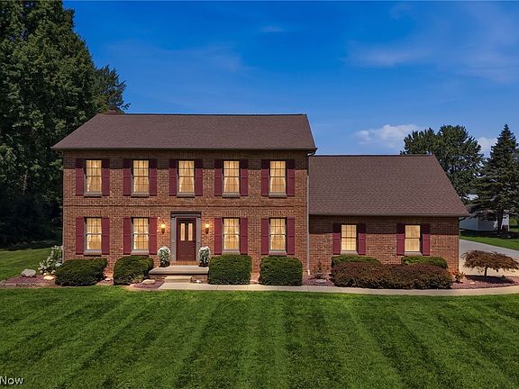 2nd image of 558 Thornberry Trl