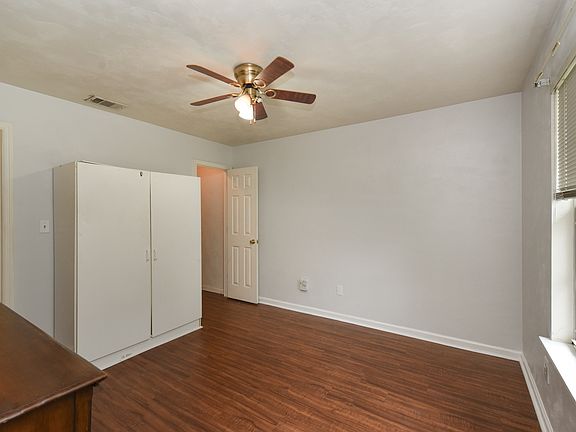 3rd image of 1160 Copper Creek Dr