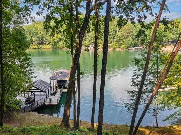 309 Trottingwolf Trl, Sunset, SC 29685