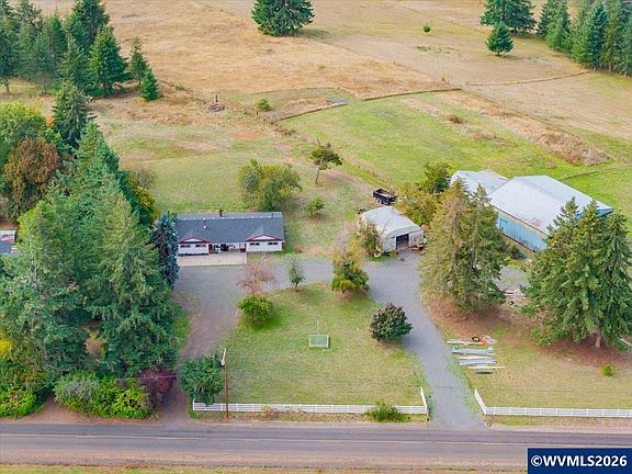 4th image of 40200 Providence Dr