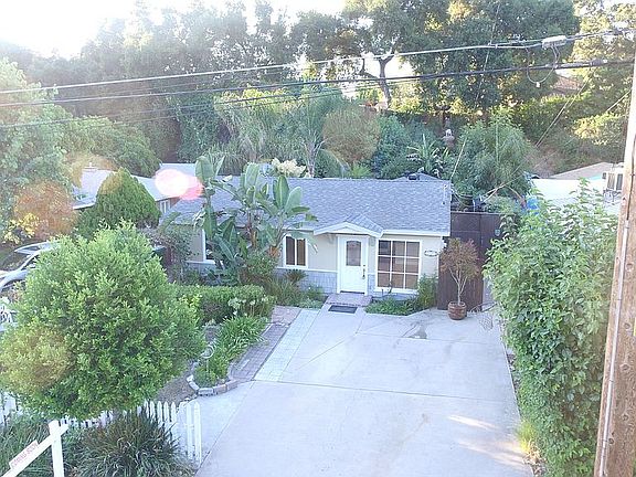 2nd image of 239 W Woodland Oaks Dr