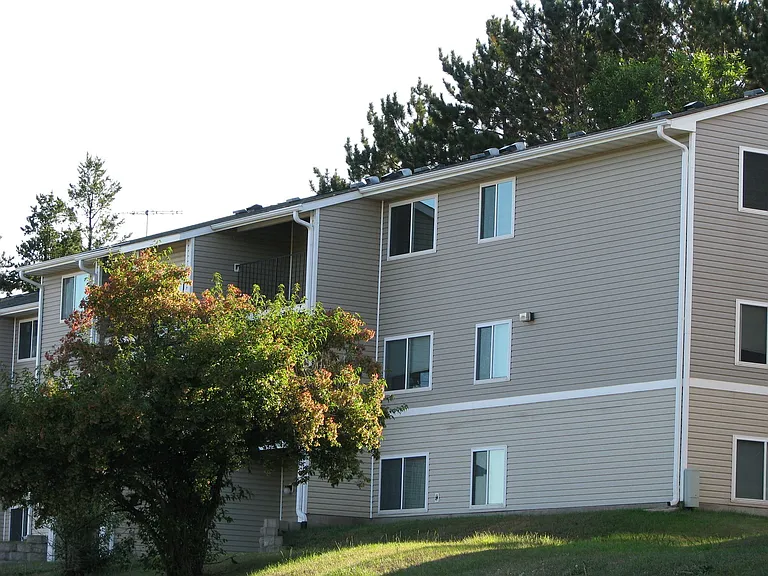 Southview Apartments — Photo 9
