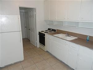3rd image of 4635 19th Ave S