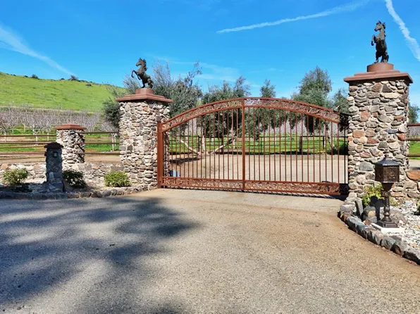 13638 E Shepherd Ave, Clovis, CA 93619