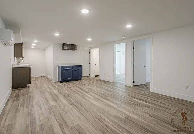 910 Rood Ave #5 — Photo 4