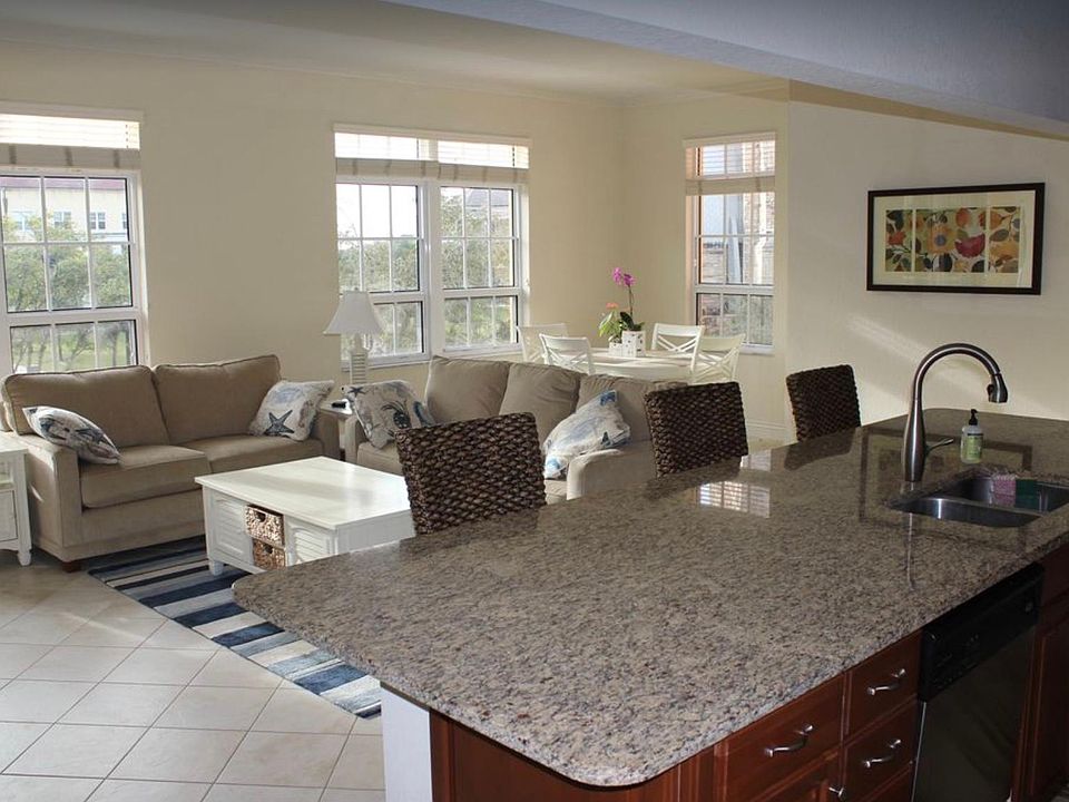 1st image of 5064 Annunciation Cir Unit 206