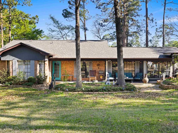 213 Canyon Dr, Hideaway, TX 75771