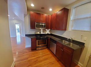 6504 N Claremont Ave APT 2E, Chicago, IL 60645