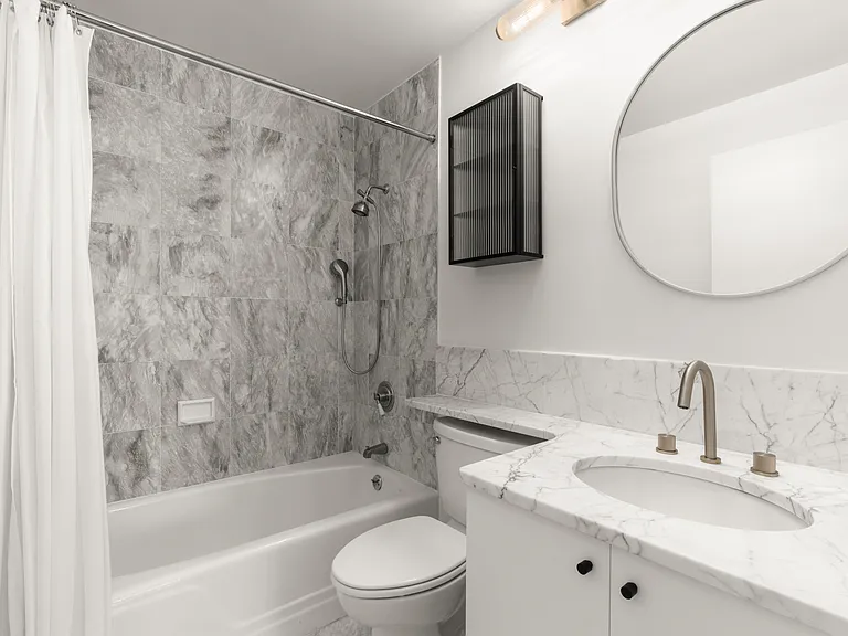 295 Greenwich St #8/9H — Photo 10