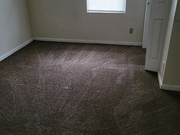 3rd image of 51 W 141st St
