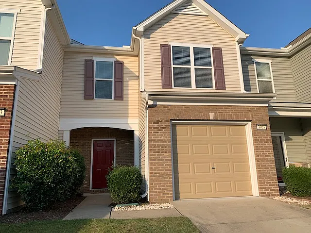 3905 Tresco Xing — Photo 1