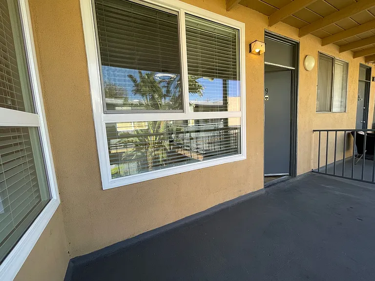 7351 Variel Ave — Photo 20